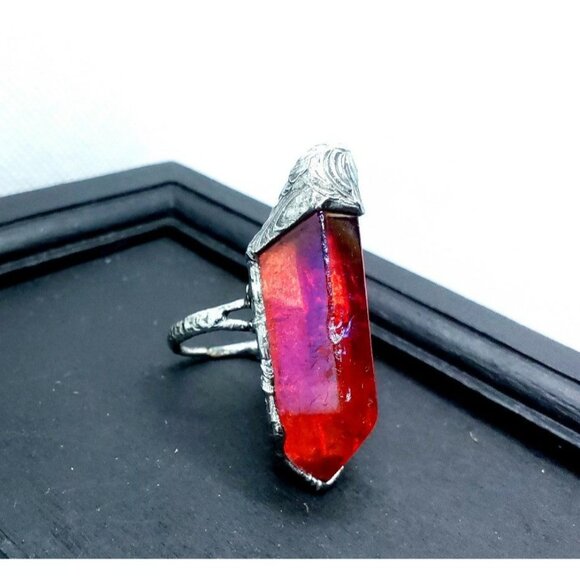 Red aura quartz crystal ring - Picture 5 of 12